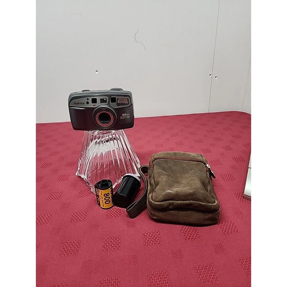 Pentax IQZoom EZY-80 35mm Point & Shoot Film Camera W 1 800  Roll Film And Casev